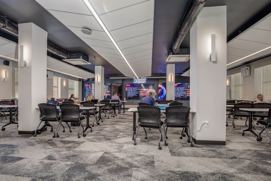 More Photos Of 900-914 Olive St, Saint Louis Office Residential For Lease