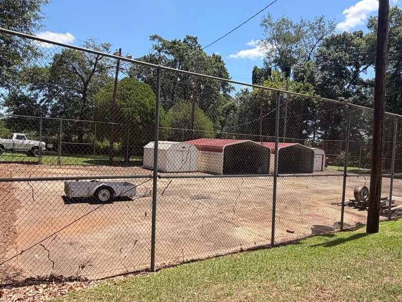 More Photos Of 15 School St, Taylors Warehouse For Lease