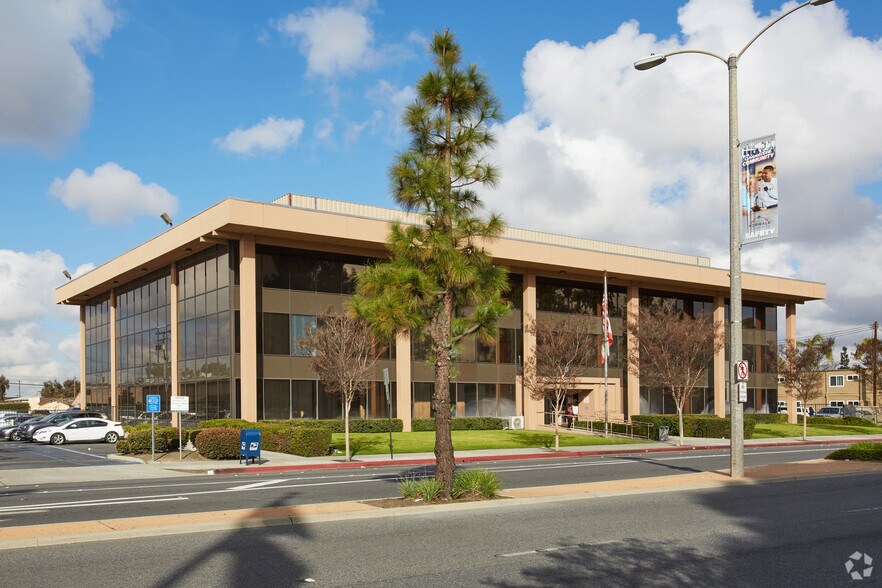 More Photos Of 12727 Norwalk Blvd, Norwalk Medical For Lease