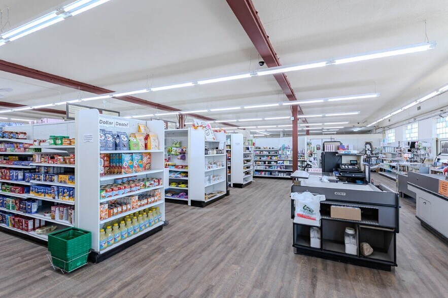 More Photos Of 234 Cedar St, Tigerton Supermarket For Sale