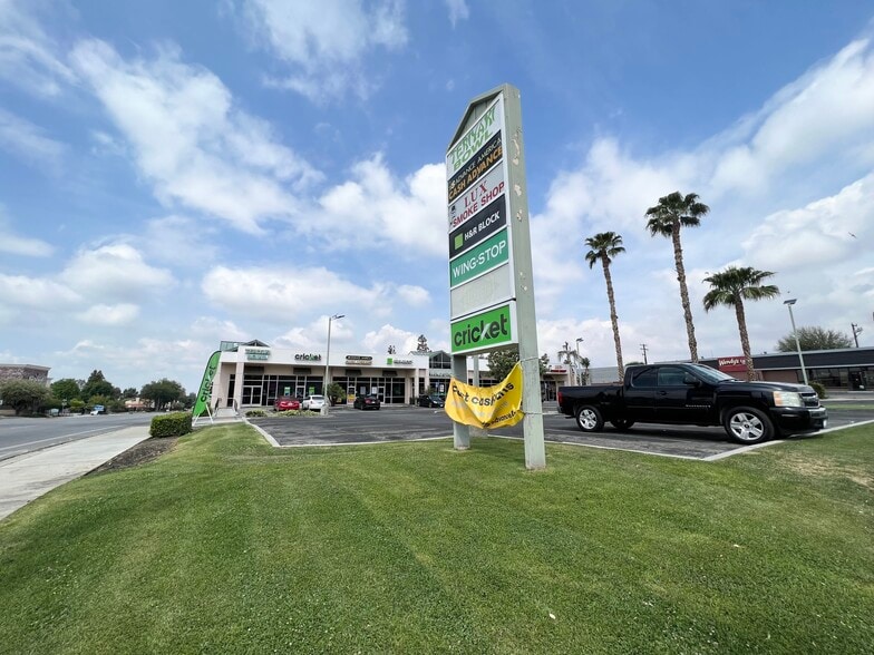 More Photos Of 2600 Oswell St, Bakersfield General Retail For Lease