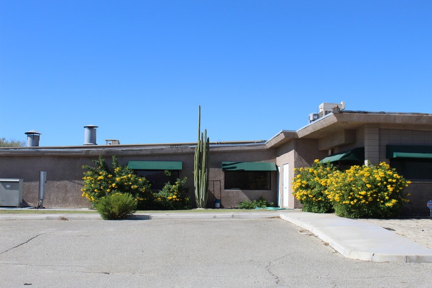 More Photos Of 69391 Dillon Rd, Desert Hot Springs Service For Sale