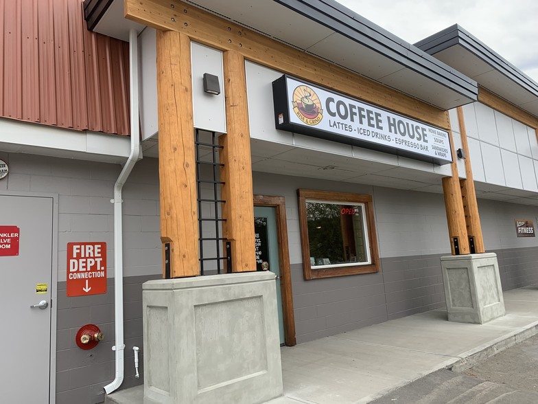 More Photos Of 535 Cariboo Hwy, 100 Mile House Storefront For Sale