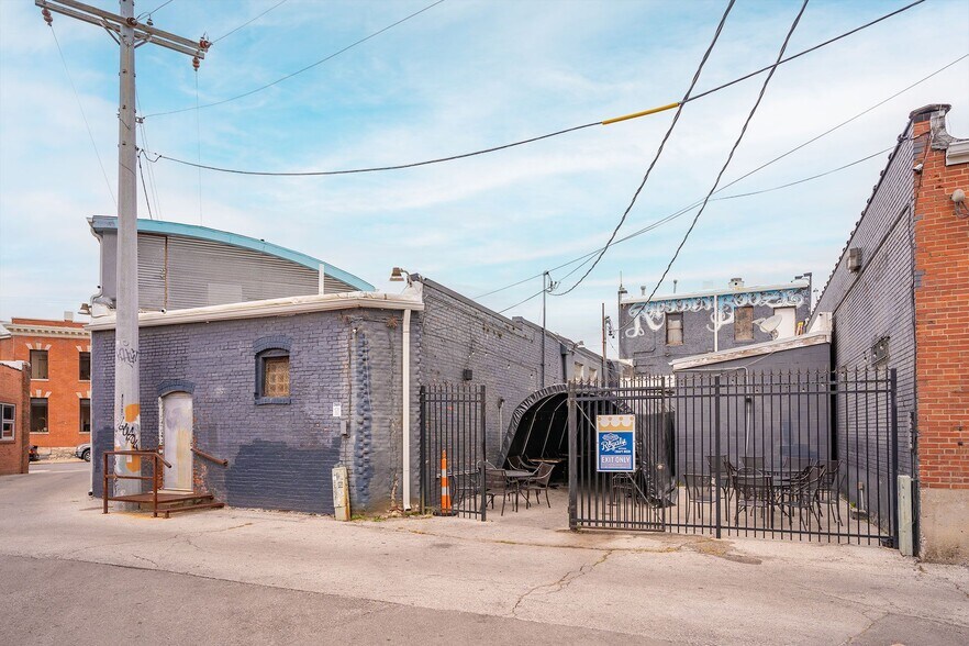 More Photos Of 423 Southwest Blvd, Kansas City General Retail For Sale