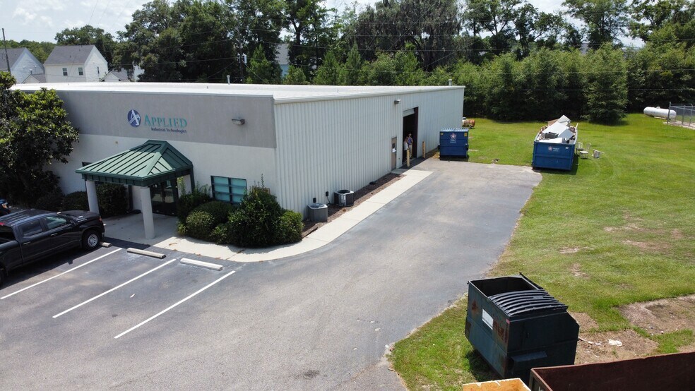 More Photos Of 499 Jessen Ln, Charleston Industrial For Lease
