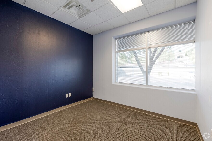 More Photos Of 7890 S Hardy Dr, Tempe Light Distribution For Lease