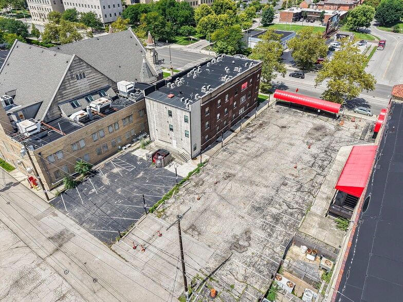 More Photos Of 595 E Broad St, Columbus Apartments For Sale