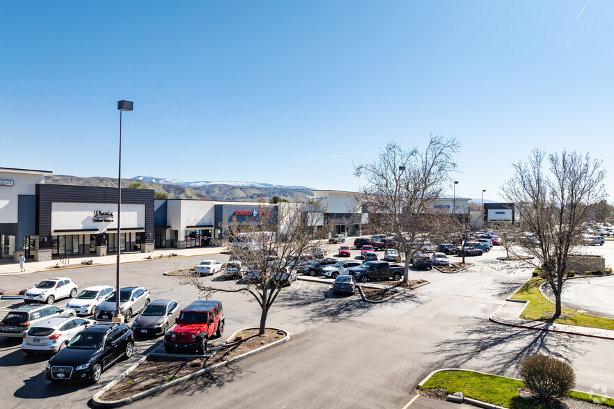 Primary Photo Of 6910-7100 W State St, Boise Storefront For Sale