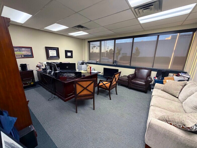 More Photos Of 1201 3rd Ave N, Birmingham Warehouse For Lease