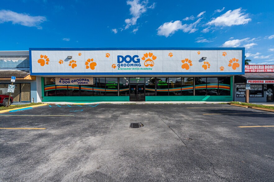 More Photos Of 1415 W 49th St, Hialeah Freestanding For Lease