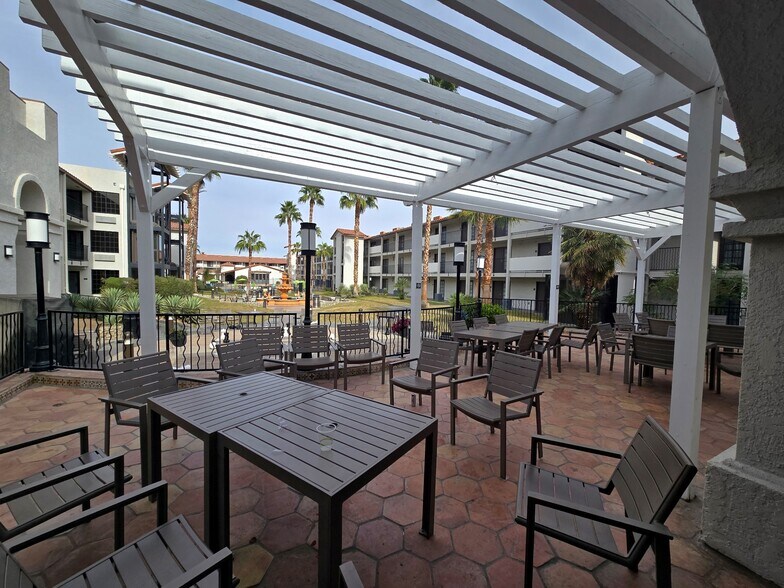 More Photos Of 74-700 Highway 111, Palm Desert Hotel For Lease
