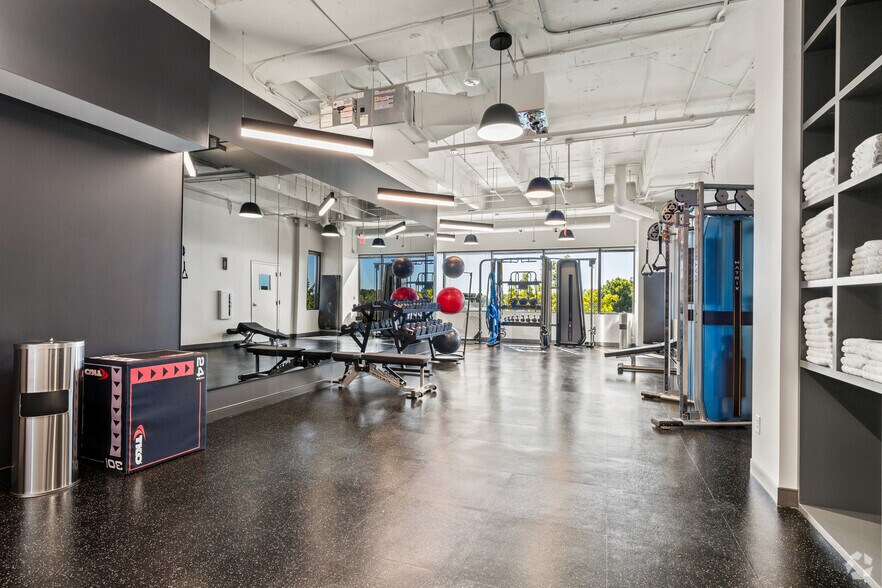 More Photos Of 1801 Alma Dr, Plano Office For Lease