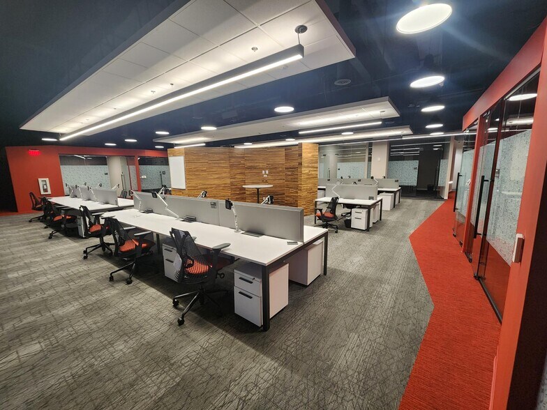 More Photos Of 2121 S Hiawassee Rd, Orlando Apartments For Lease