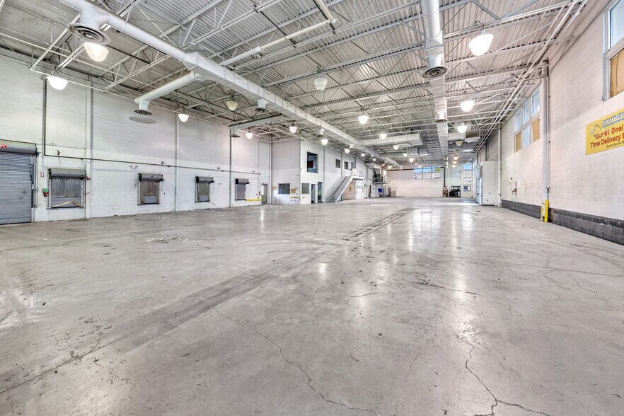 More Photos Of 33 N Fir St, Medford Industrial For Sale