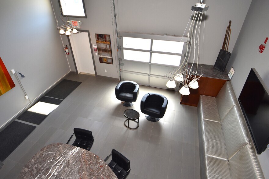 More Photos Of 9903 209 St NW, Edmonton Warehouse For Sale