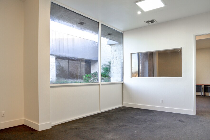 More Photos Of 521 State Pl, Escondido Warehouse For Sale