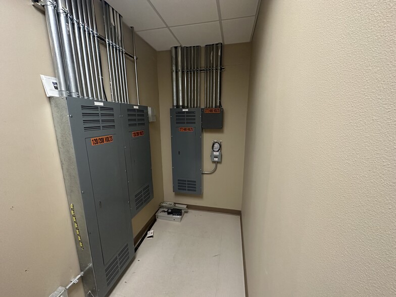 More Photos Of 1429 Clear Lake Rd, Weatherford Medical For Lease