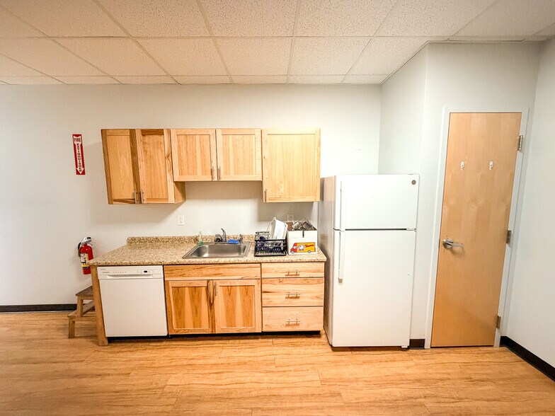 More Photos Of 316 Flynn Ave, Burlington Apartments For Lease