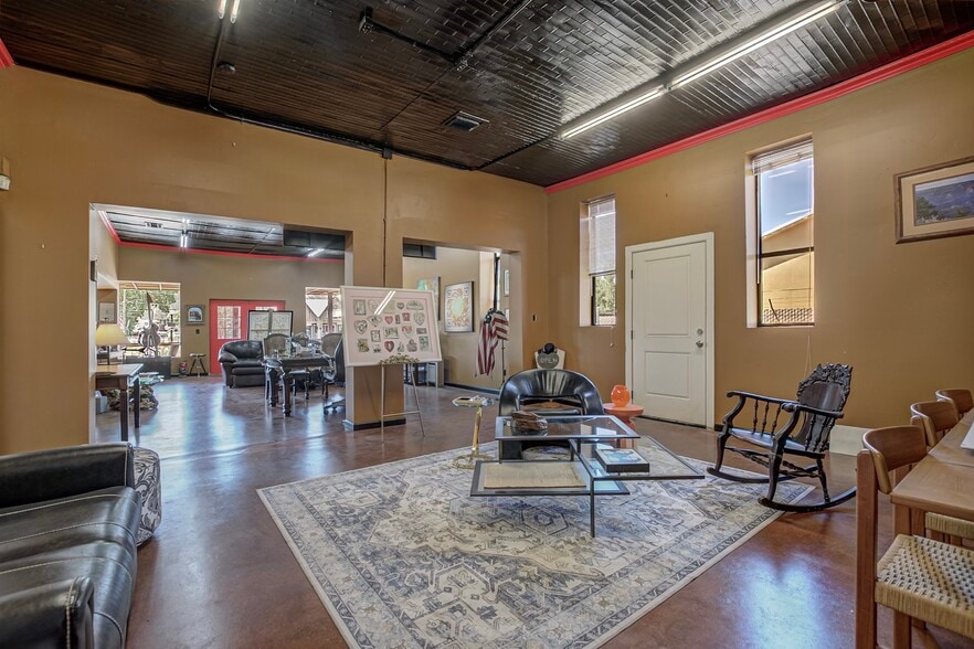 More Photos Of 520 W Main St, Payson Storefront Retail Residential For Sale