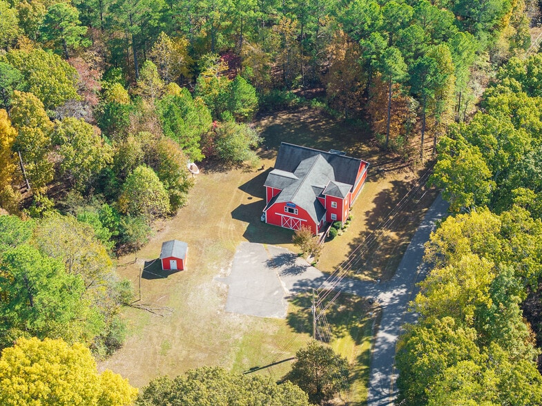 More Photos Of 215 Baker Rd, Huntingdon Lodge Meeting Hall For Sale