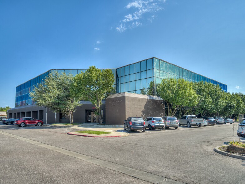 Primary Photo Of 9520 N May Ave, Oklahoma City Office For Lease