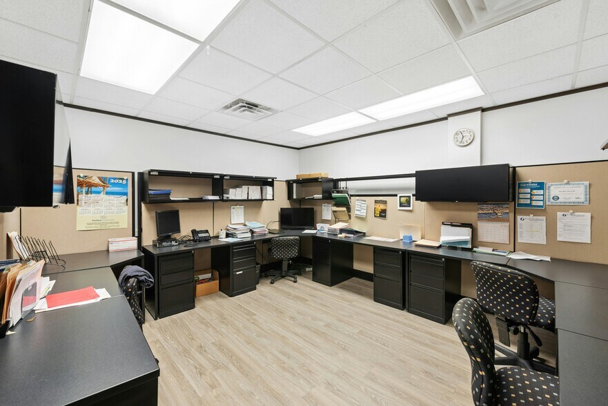 More Photos Of 3200 Steck Ave, Austin Office For Sale