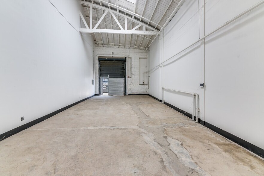More Photos Of 2023-2043 S Santa Fe Ave, Los Angeles Unknown For Lease