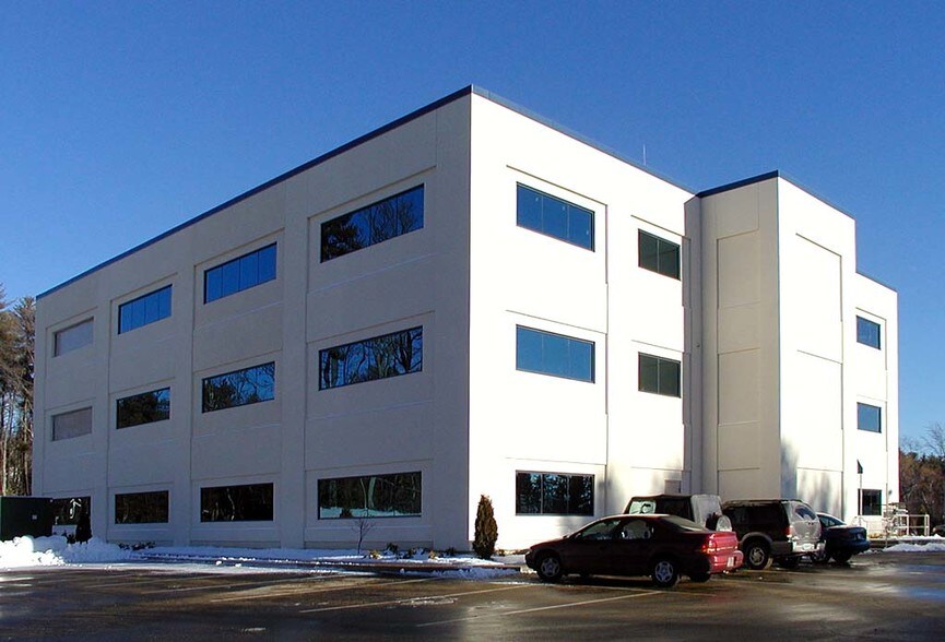 More Photos Of 15 Dartmouth Dr, Auburn Office For Lease