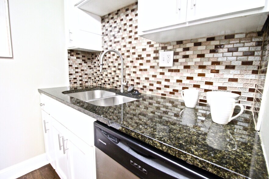 More Photos Of 4427-4433 Holly St, Kansas City Apartments For Sale