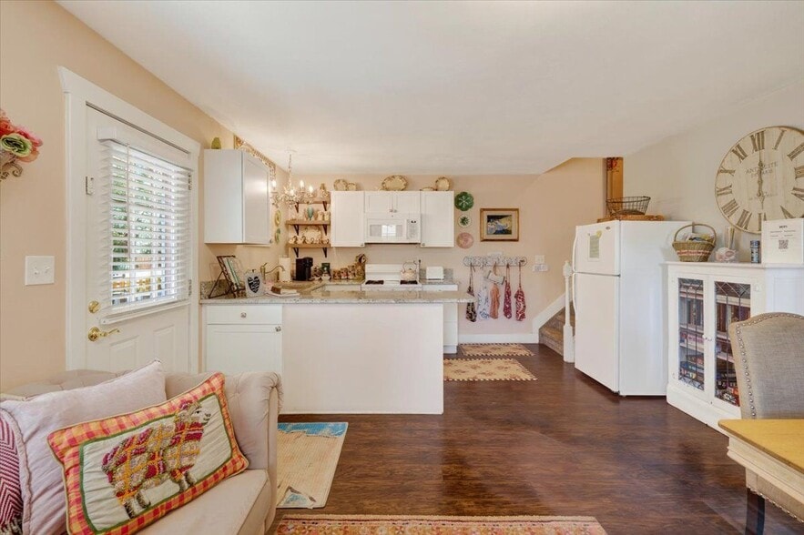 More Photos Of 102 Holly St, Colorado Springs Apartments For Sale