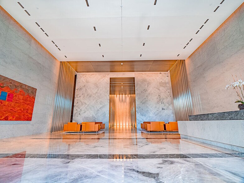 More Photos Of 1900 N Pearl St, Dallas Office For Lease