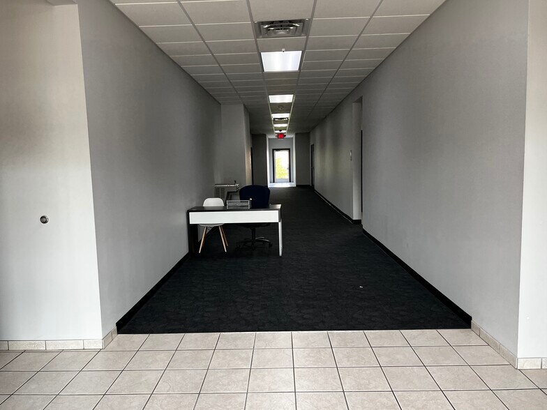 More Photos Of 1000 W Saint Joseph St, Lansing Medical For Lease