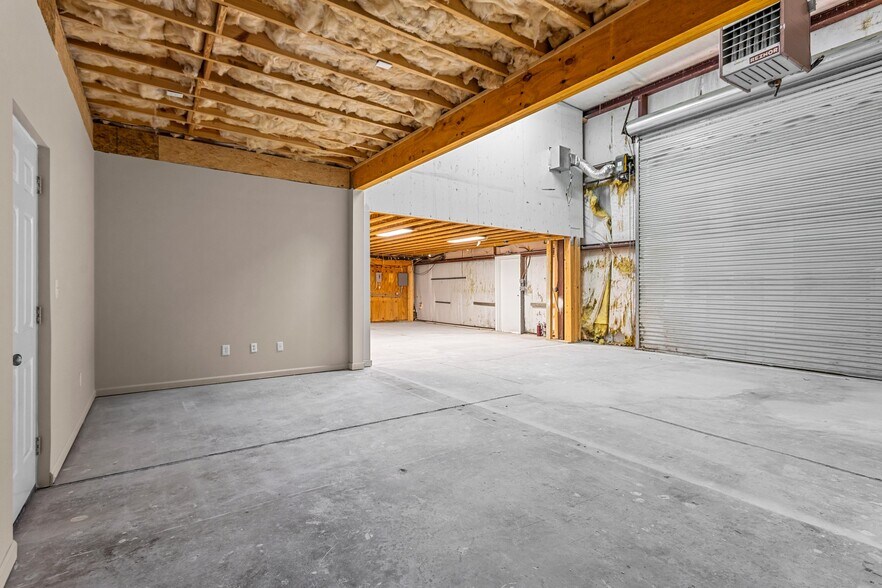 More Photos Of 393 Swanson Dr, Lawrenceville Light Manufacturing For Sale