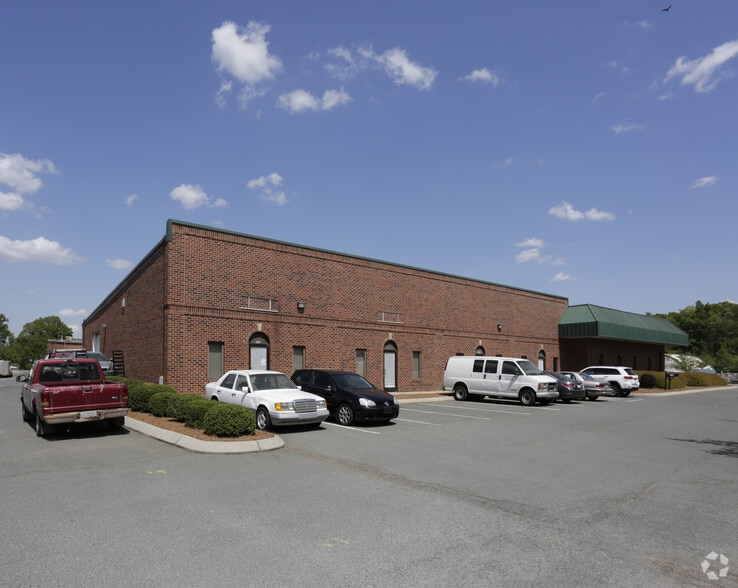 More Photos Of 140-164 Corporate Blvd, Indian Trail Flex For Lease