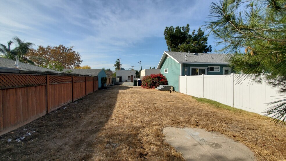 More Photos Of 1736-1740 N Sierra Bonita Ave, Pasadena Office Residential For Sale