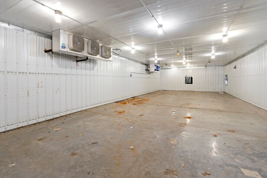 More Photos Of 275 Larcel Dr, Sikeston Flex For Sale