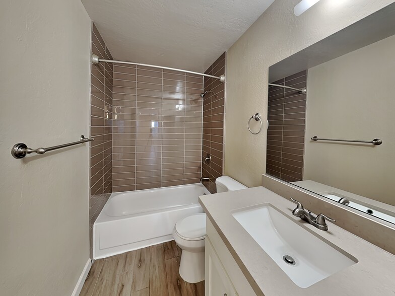 More Photos Of 2522-2524 T St, Sacramento Apartments For Sale