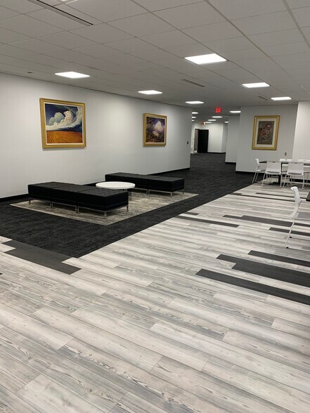 More Photos Of 120 SE 6th Ave, Topeka Office For Sale