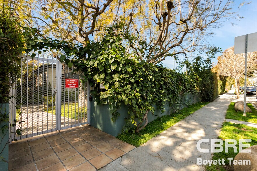 More Photos Of 1453 Centinela Ave, Santa Monica Apartments For Sale