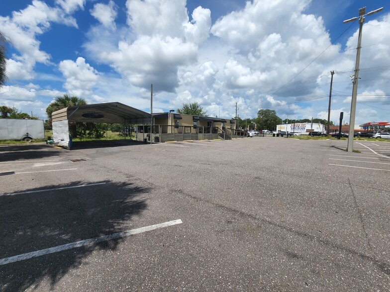 More Photos Of 856 E Busch Blvd, Tampa Auto Dealership For Lease