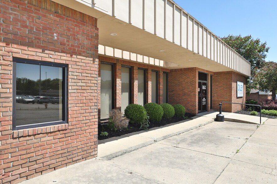 More Photos Of 1600 Sheridan Dr, Lancaster Medical For Sale