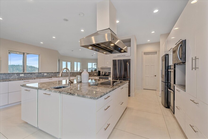 More Photos Of , Indian Hills Specialty For Sale