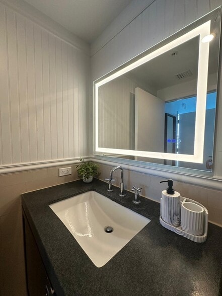 More Photos Of 17315 Collins Ave, Sunny Isles Beach Hotel For Sale