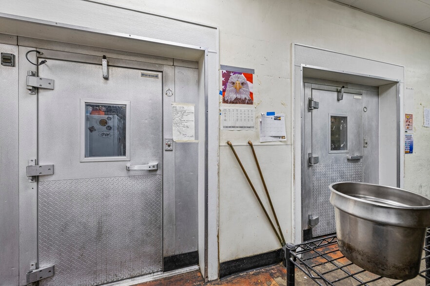 More Photos Of 234 SW 5th St, Grants Pass Restaurant For Sale