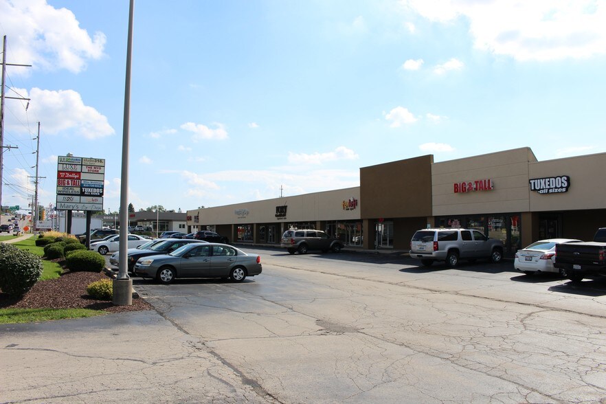 Primary Photo Of 300-320 N Alpine Rd, Rockford General Retail For Sale