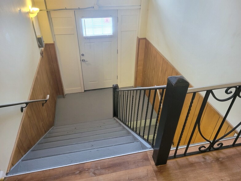More Photos Of 419 Market St, Lykens Medical For Sale