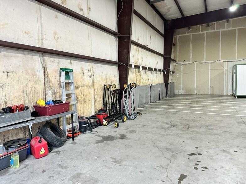 More Photos Of 707-777 Robbie Dr, Irving Light Distribution For Lease