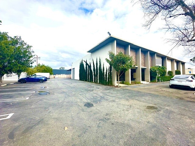 Primary Photo Of 1781 McGaw Ave, Irvine Warehouse For Lease