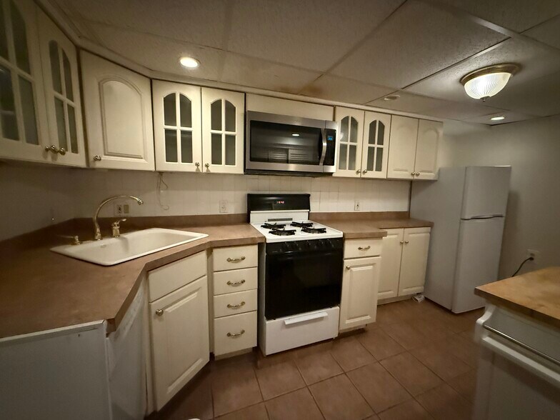 More Photos Of , Philadelphia Unknown For Sale