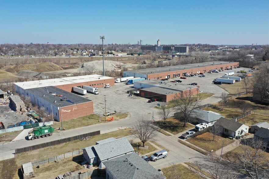 Primary Photo Of 3720-3732 D St, Omaha Unknown For Lease